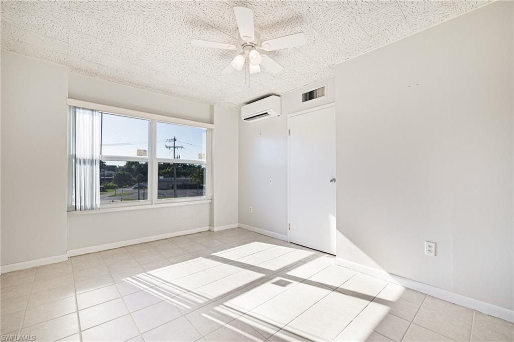 2350 W 1st St, Unit 205, Fort Myers, FL 33901 Photo