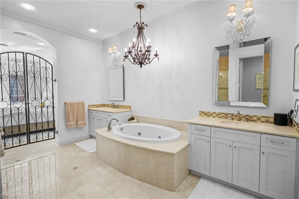 16653 Toscana Cir, Unit 701, Naples, FL 34110 Photo