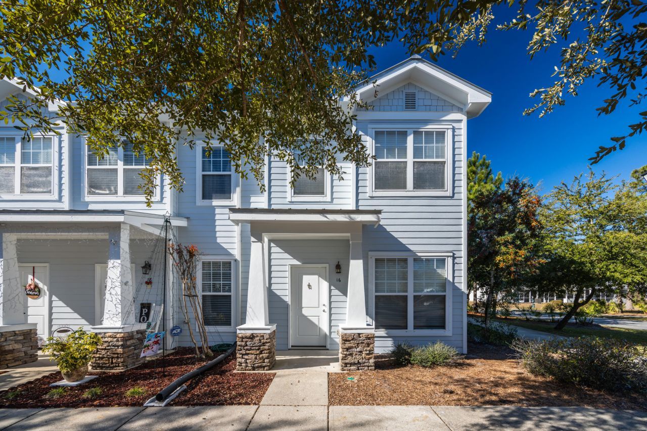 16 S Sand Palm Road, Freeport, FL 32439 Main Photo