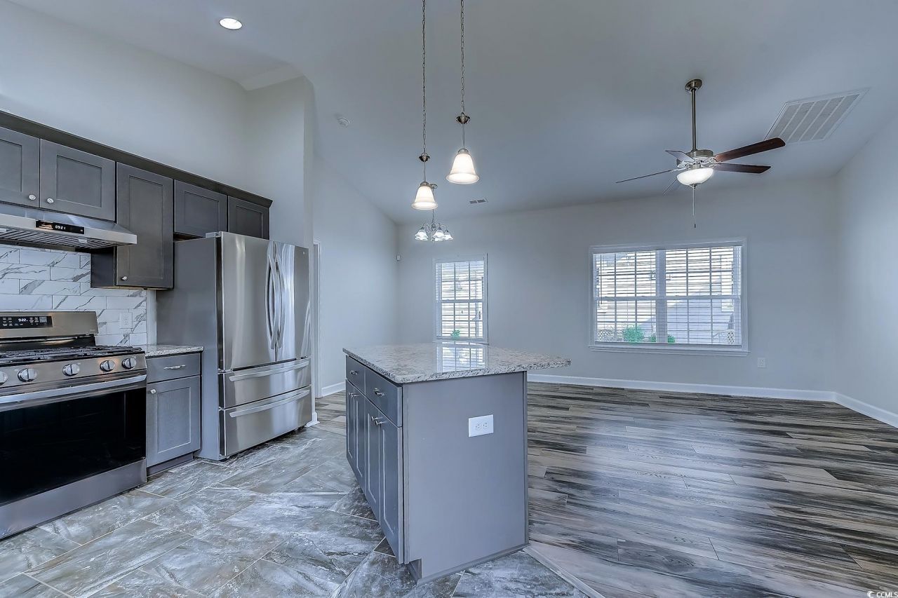 4352 Grande Harbour Blvd. Photo 16