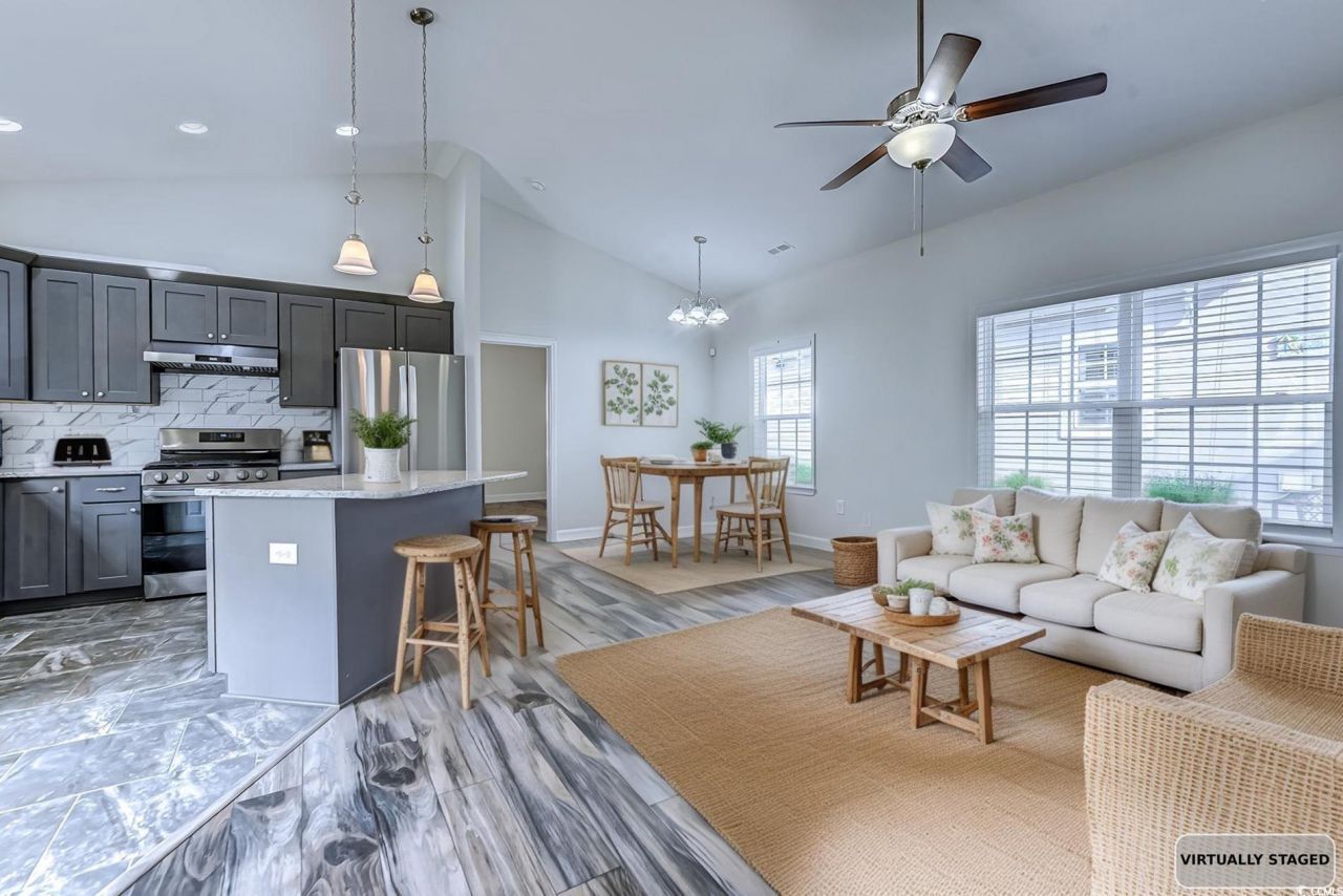 4352 Grande Harbour Blvd. Photo 19