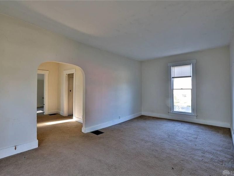 21 S Buckles Avenue, Jamestown, OH 45335 Photo 4