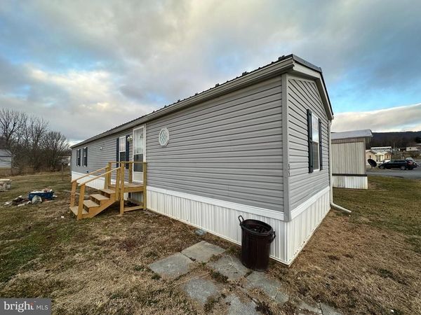 55 HILLSIDE ESTATES, MCCONNELLSBURG, PA 17233