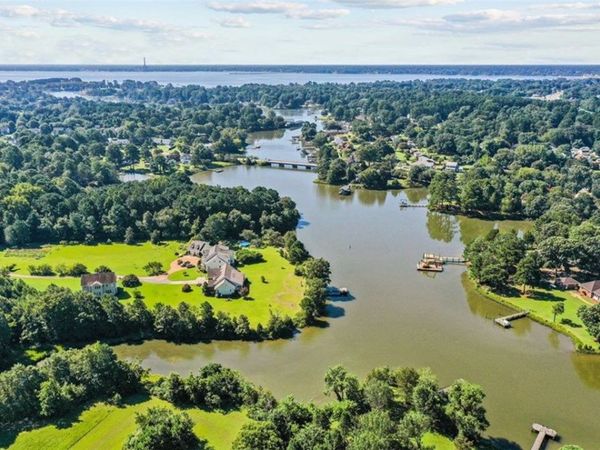 7848 Guinea Road , Gloucester Point, VA 23072