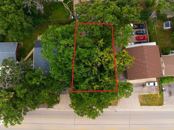 1110 N Fairfield Road, Round Lake Beach, IL 60073