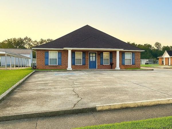 5423 Galeria Dr, Baton Rouge, LA 70816