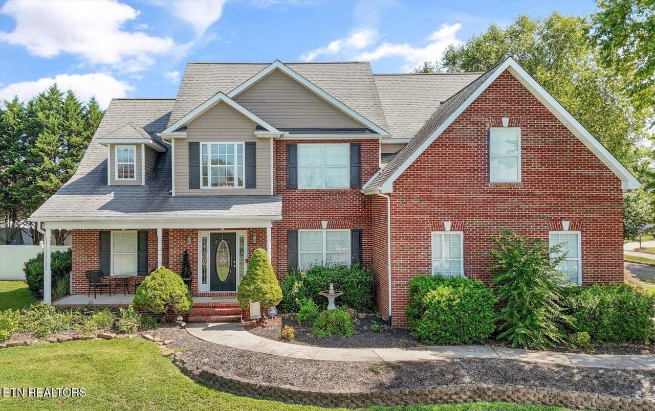 6031 Shannon Valley Farms Blvd, Knoxville, TN 37918 Main Photo