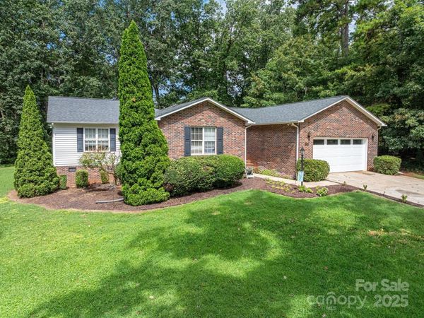 1335 Huckleberry Drive, Lincolnton, NC 28092