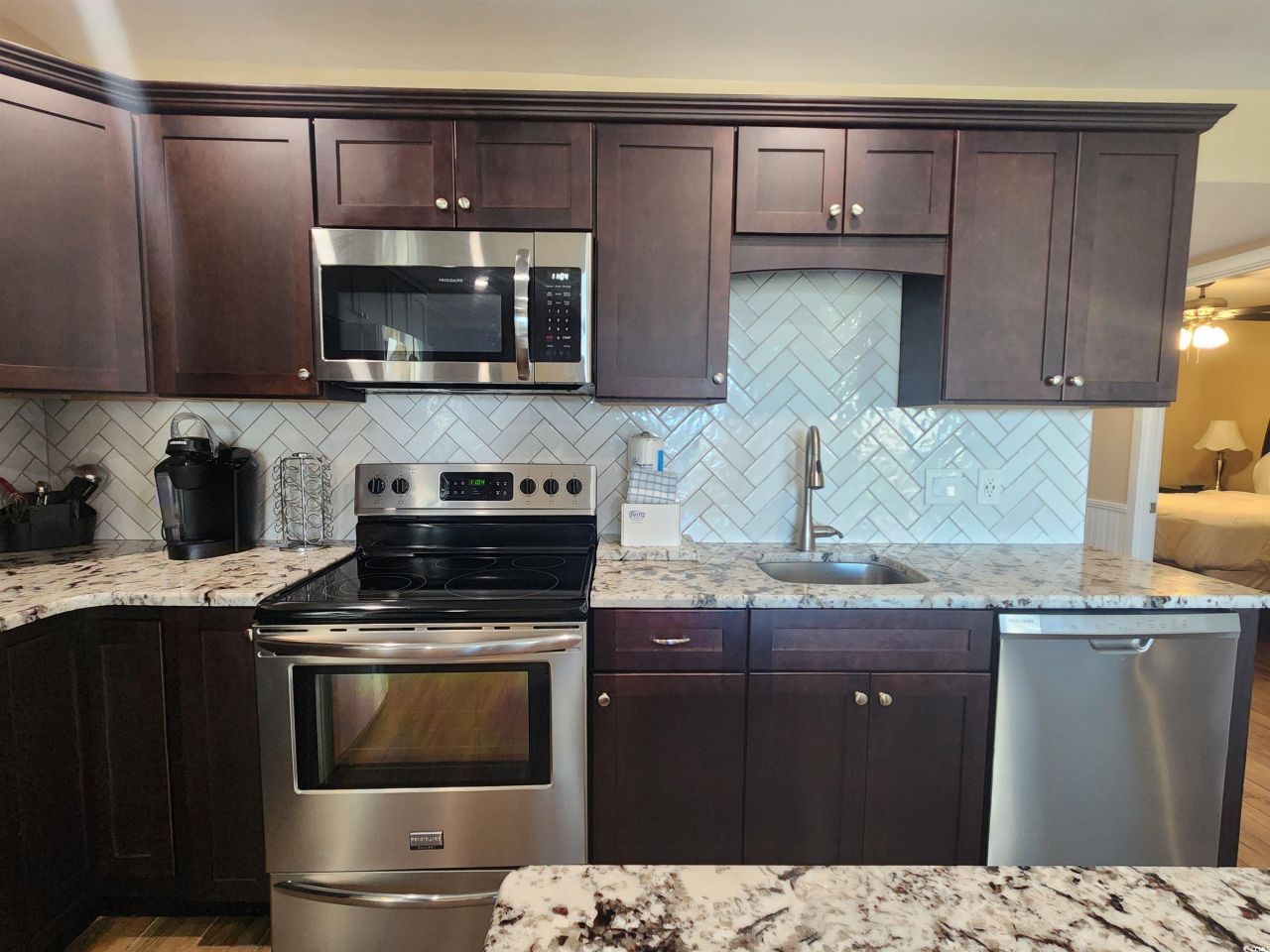 5905 Highway 17 South Photo 13