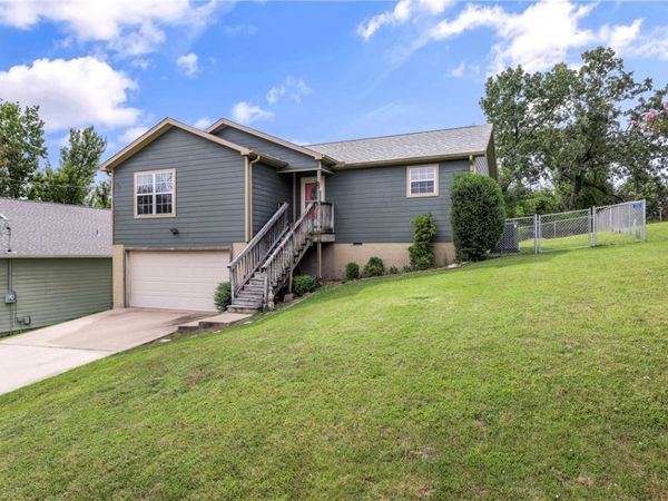 8002 Pine Lane, Rogers, AR 72756