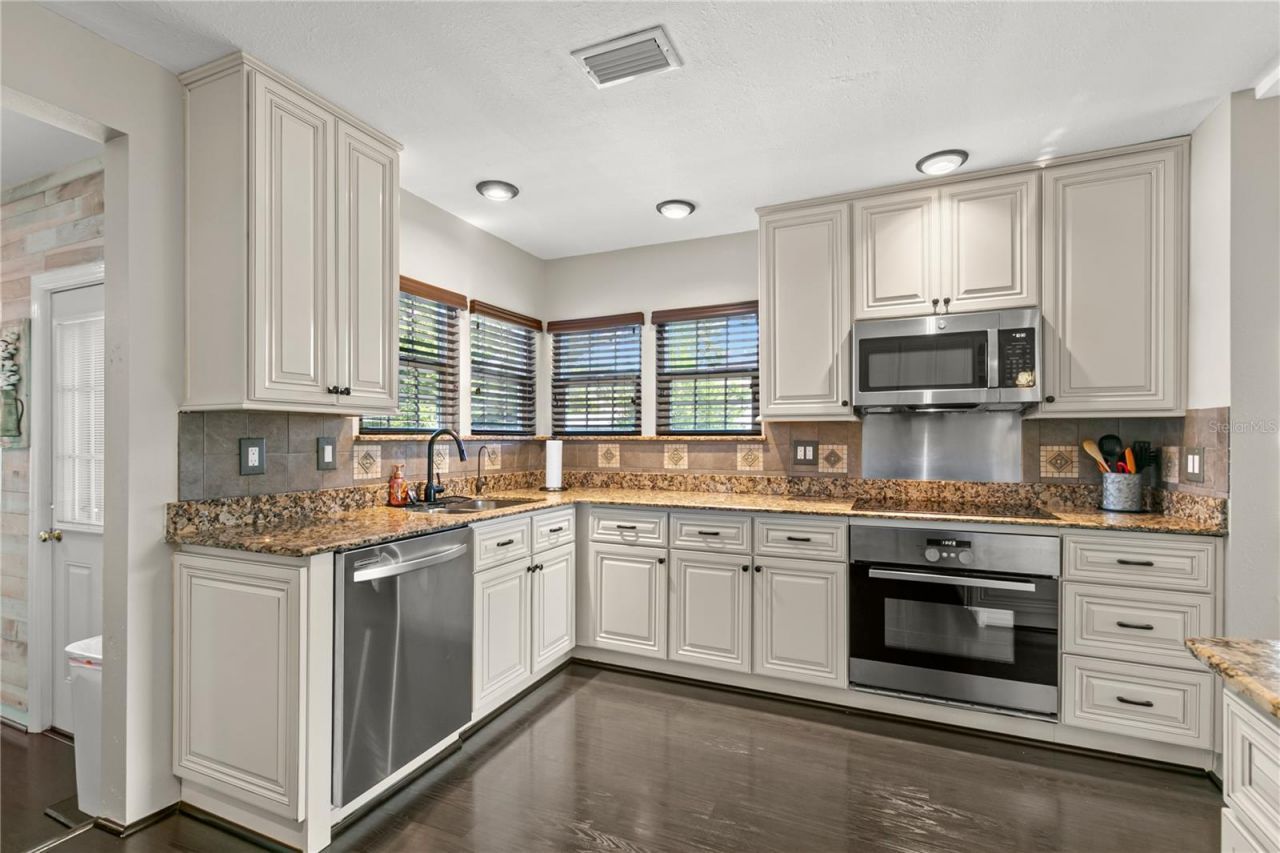 201 39th Street S, Saint Petersburg, FL 33711 Photo