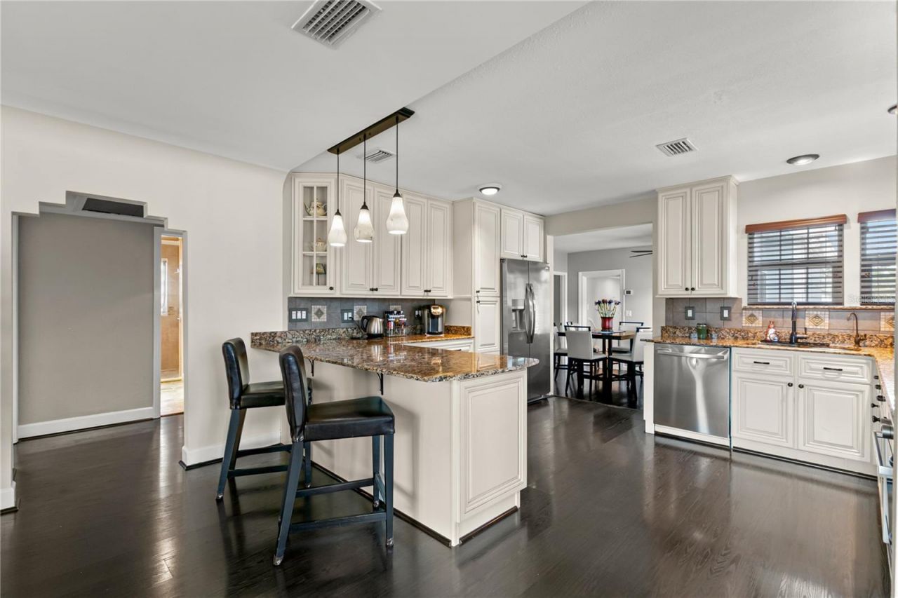 201 39th Street S, Saint Petersburg, FL 33711 Photo