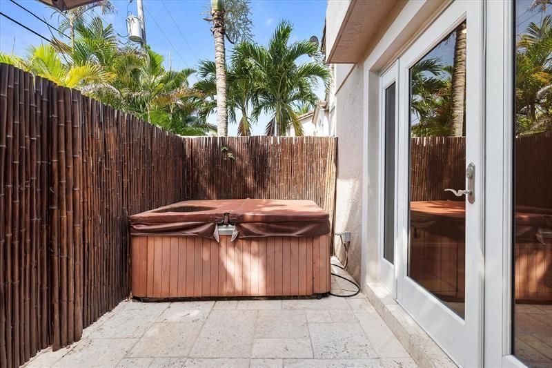 610 SE 14th Court, Unit 6, Fort Lauderdale, FL 33316 Photo