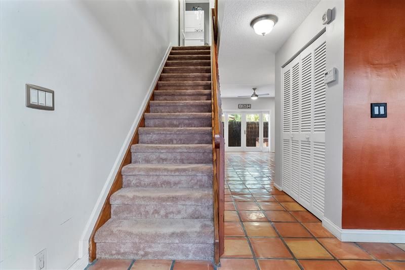 610 SE 14th Court, Unit 6, Fort Lauderdale, FL 33316 Photo