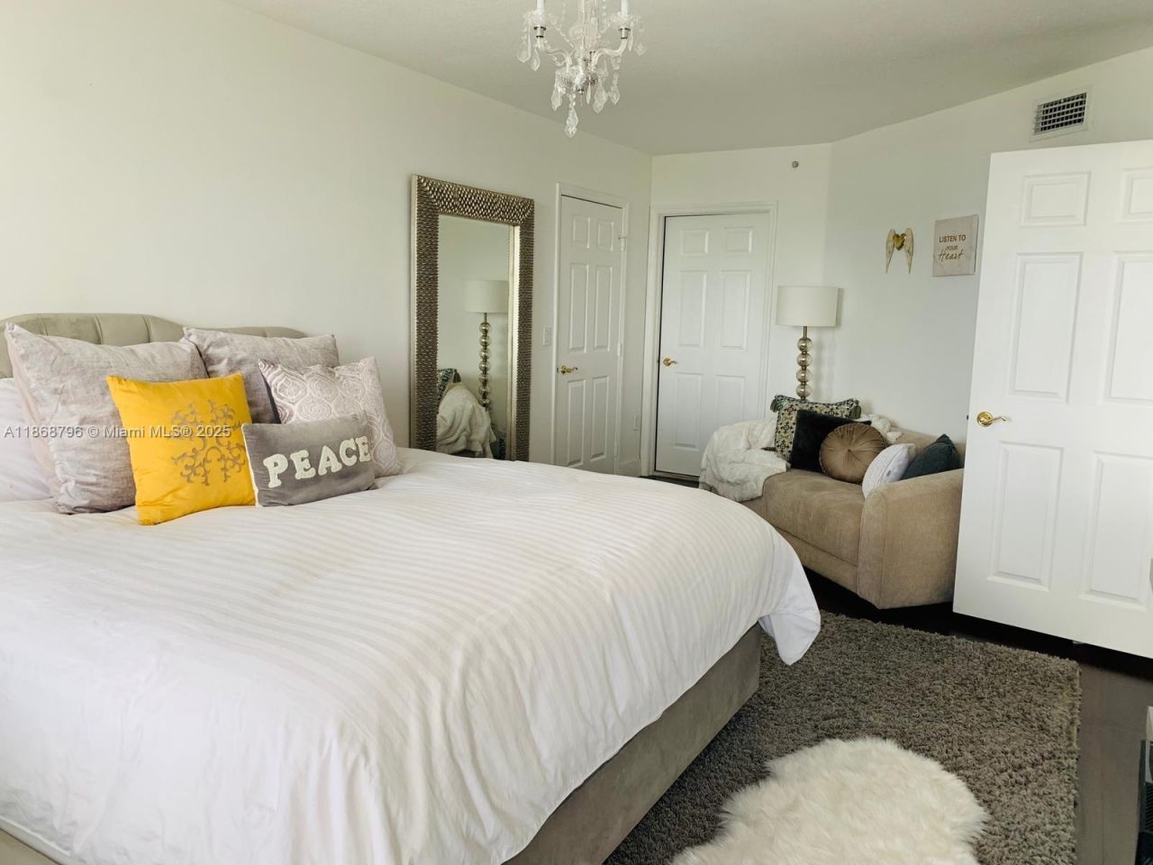 6301 Collins Ave, Unit 1606, Miami Beach, FL 33141 Photo