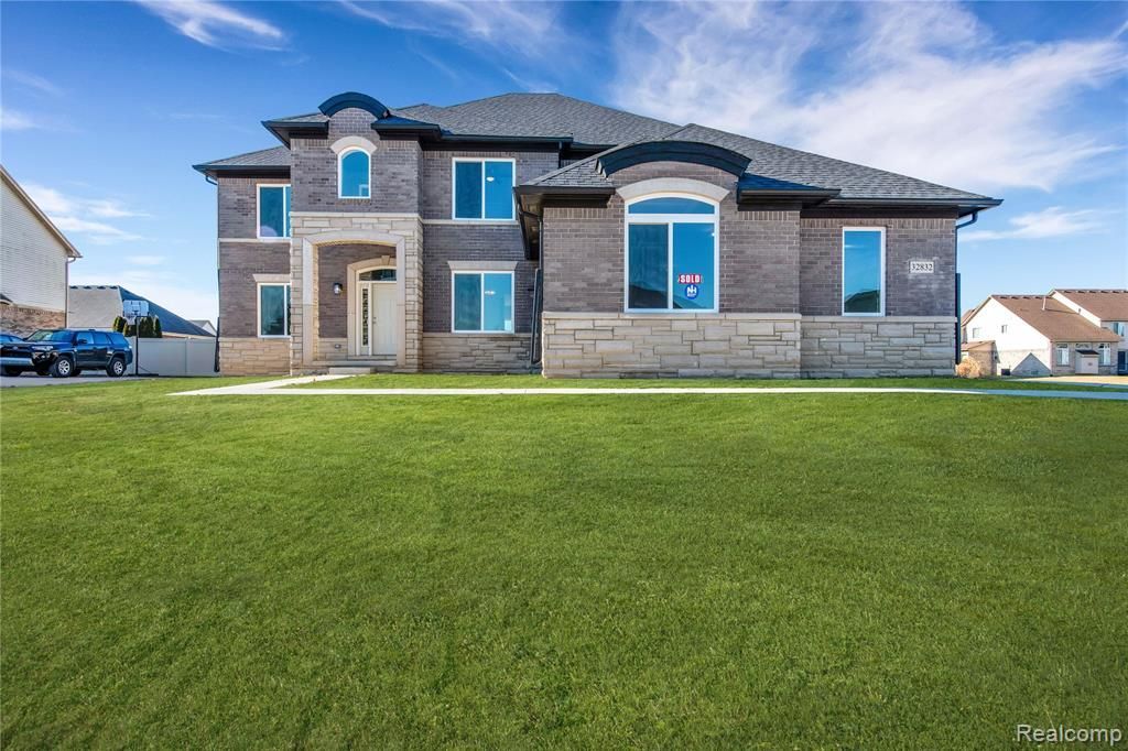 18792 Meloche Drive, Rockwood, MI 48173 Main Photo