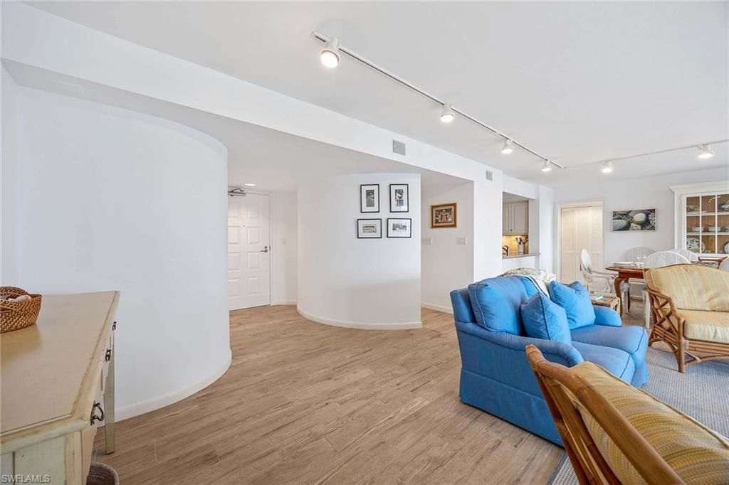 4651 Gulf Shore Blvd N, Unit 1106, Naples, FL 34103 Photo