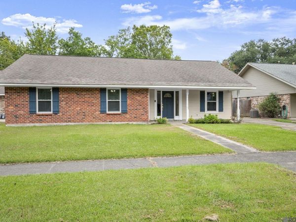 1821 Hobbiton Rd, Baton Rouge, LA 70810