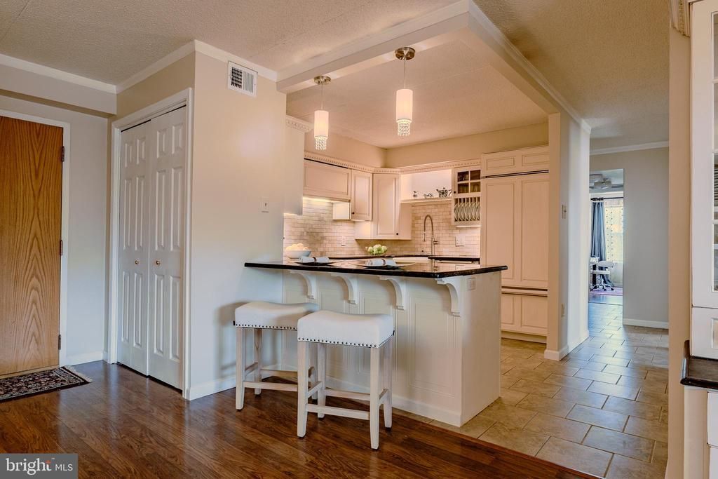 10211 Valley Forge Circle, Unit 211, King of Prussia, PA 19406 Main Photo
