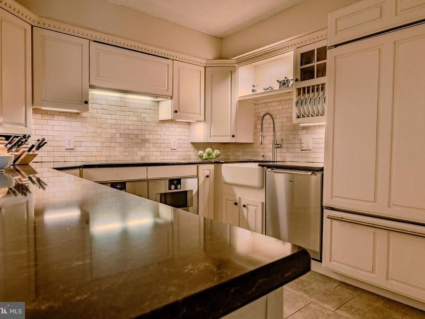 10211 Valley Forge Circle, Unit 211, King of Prussia, PA 19406 Main Photo