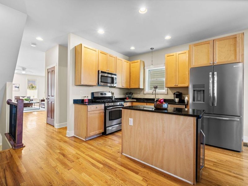 975 N 6th Street, Columbus, OH 43201 Photo 12