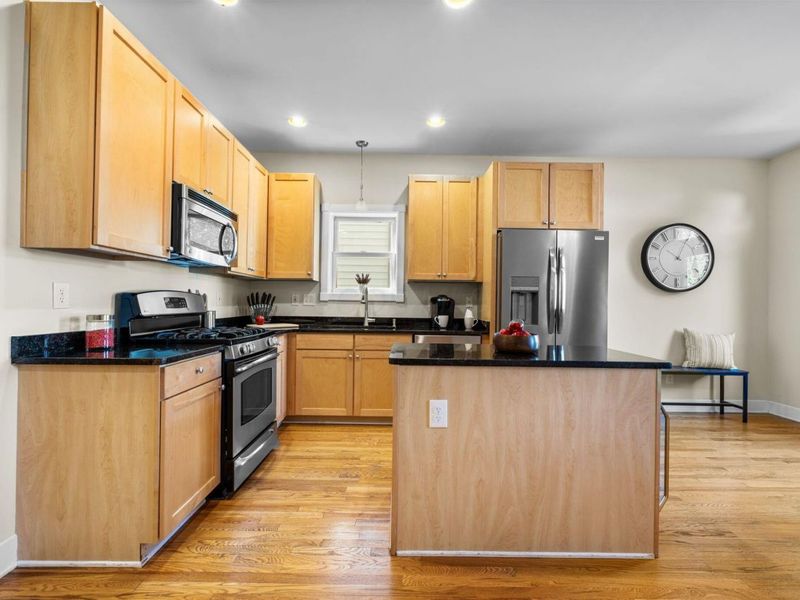 975 N 6th Street, Columbus, OH 43201 Photo 14