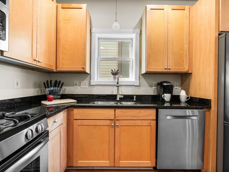 975 N 6th Street, Columbus, OH 43201 Photo 15