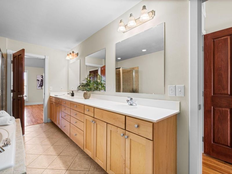 975 N 6th Street, Columbus, OH 43201 Photo 32