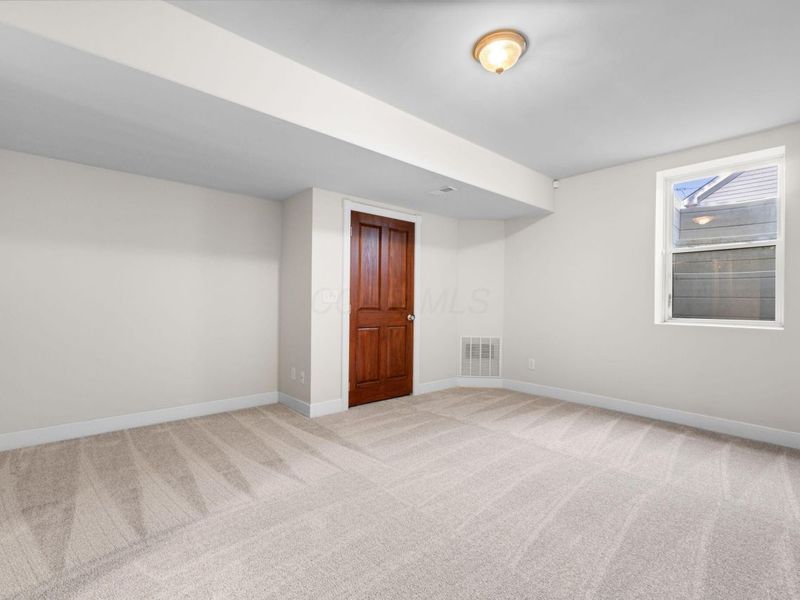 975 N 6th Street, Columbus, OH 43201 Photo 46