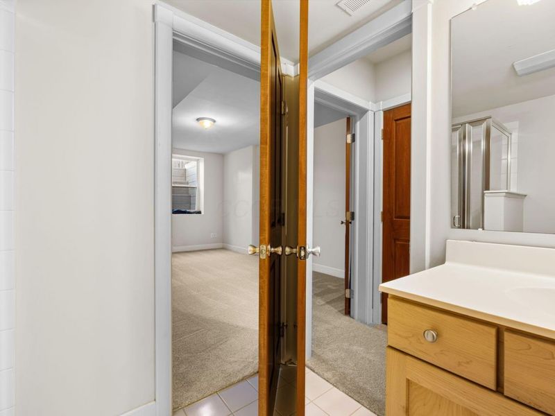 975 N 6th Street, Columbus, OH 43201 Photo 47