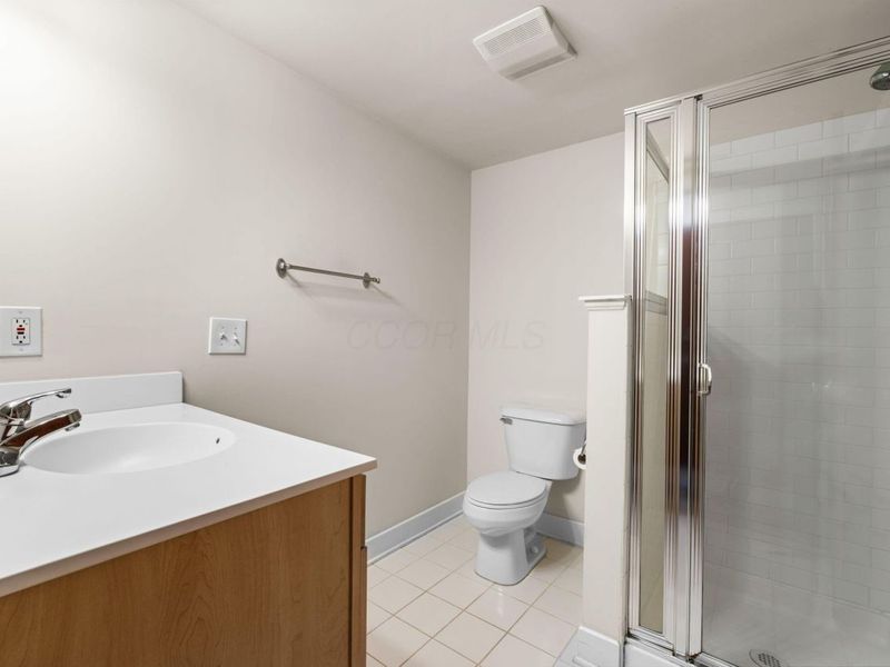 975 N 6th Street, Columbus, OH 43201 Photo 49