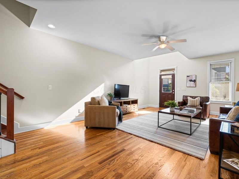 975 N 6th Street, Columbus, OH 43201 Photo 8