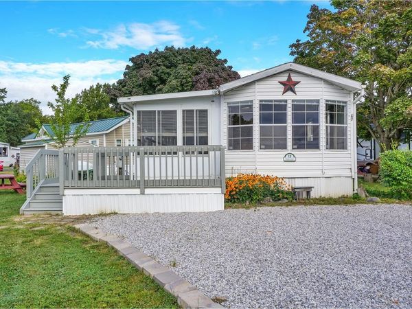 12 Eagle Lane, South Hero, VT 05486