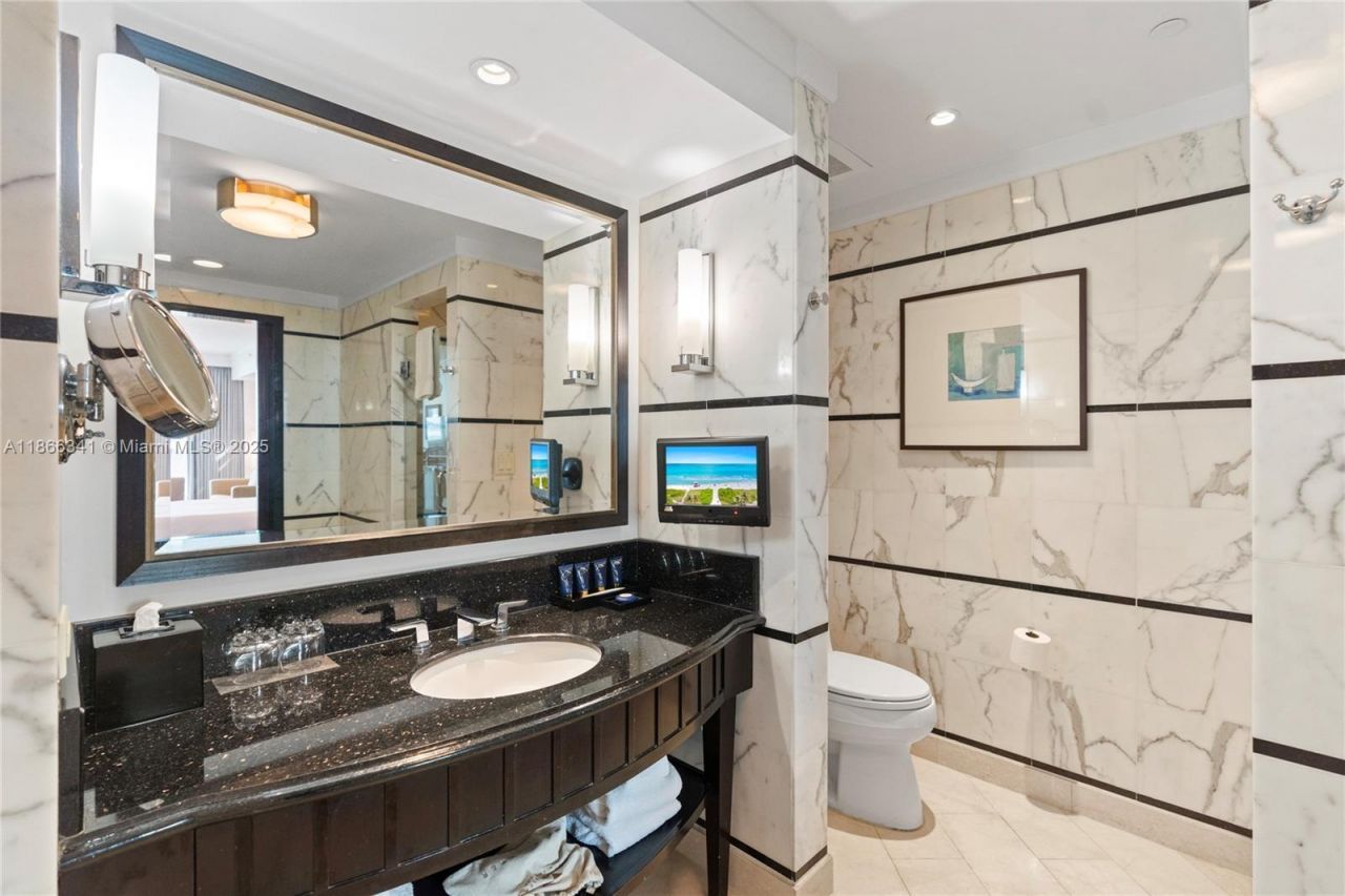 4391 Collins Ave, Unit 803, Miami Beach, FL 33140 Photo