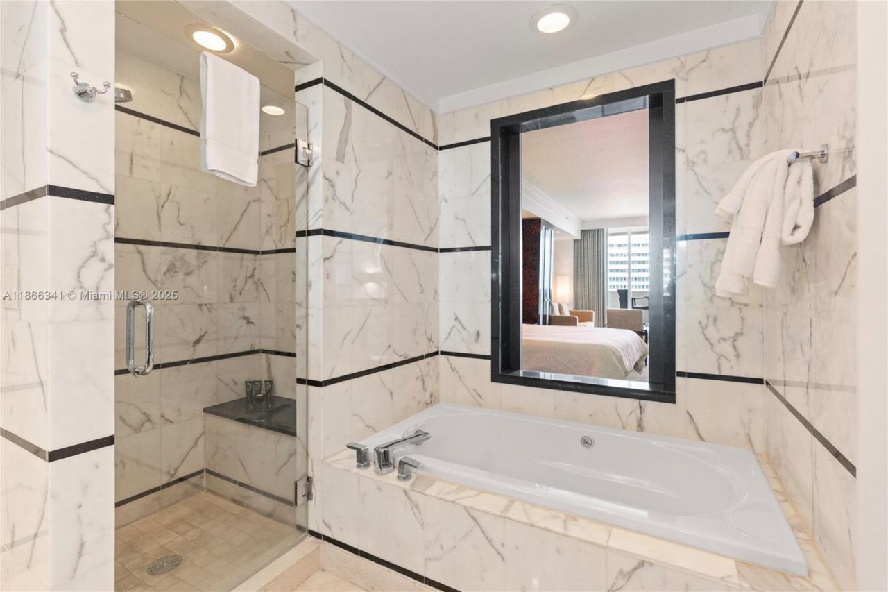 4391 Collins Ave, Unit 803, Miami Beach, FL 33140 Photo