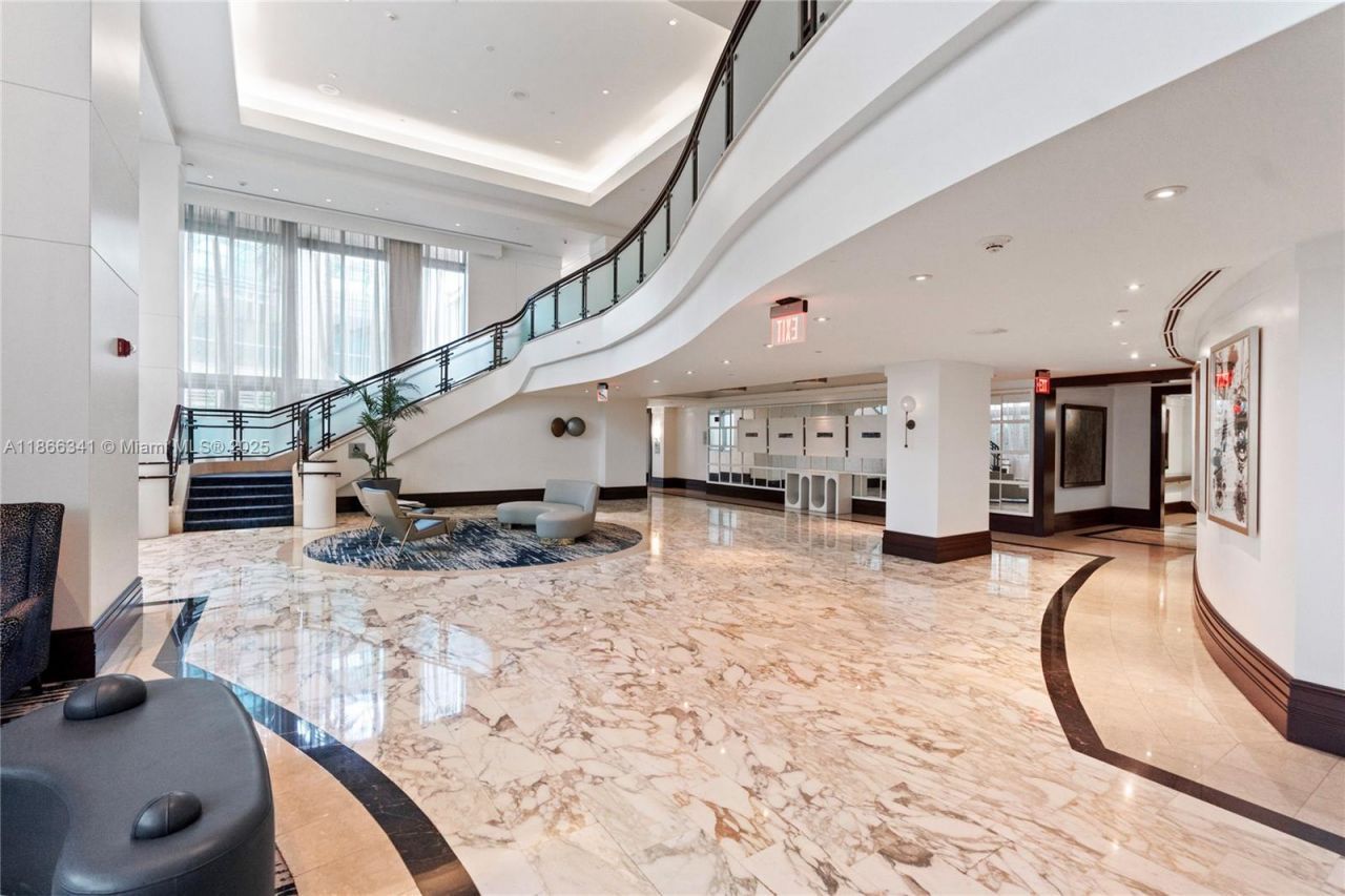 4391 Collins Ave, Unit 803, Miami Beach, FL 33140 Photo