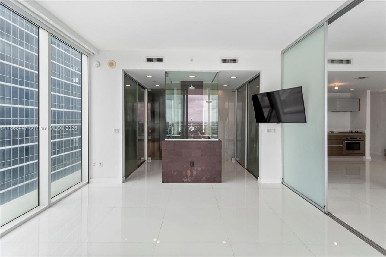 1040 Biscayne Blvd, Unit 3106, Miami, FL 33132 Photo