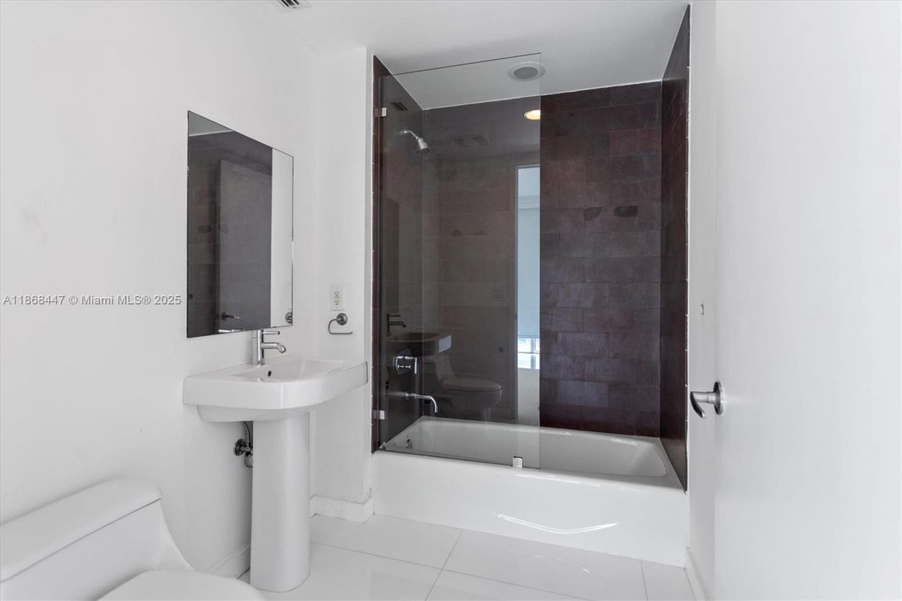 1040 Biscayne Blvd, Unit 3106, Miami, FL 33132 Photo