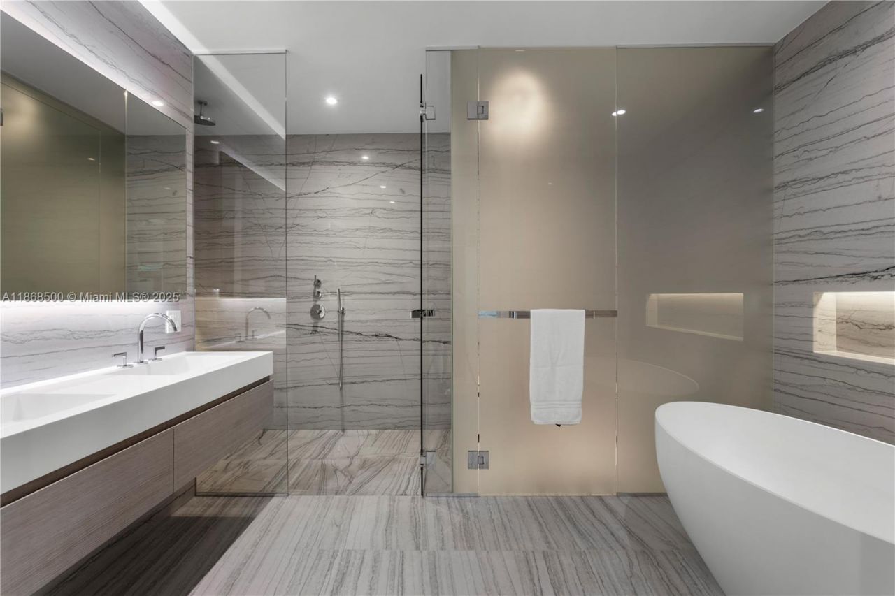 8701 Collins Ave, Unit 604, Miami Beach, FL 33154 Photo