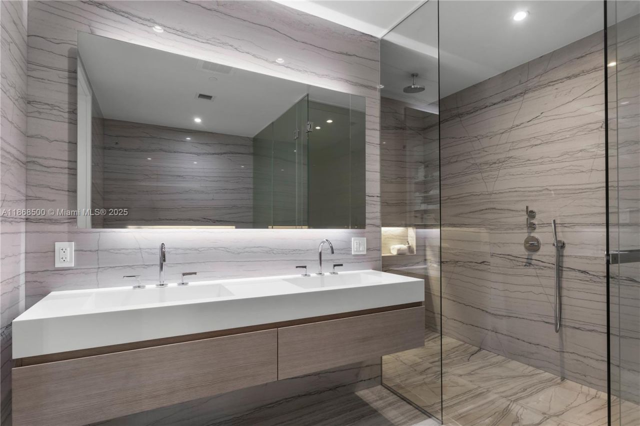 8701 Collins Ave, Unit 604, Miami Beach, FL 33154 Photo