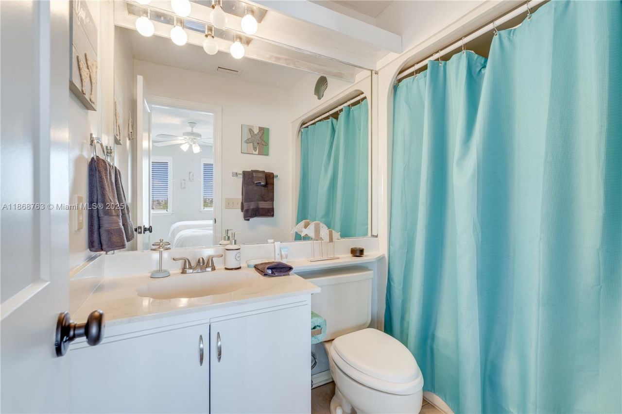 8730 Thomas Dr, Unit 409, Panama City, FL 32408 Photo