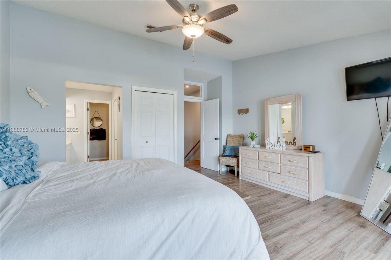 8730 Thomas Dr, Unit 409, Panama City, FL 32408 Photo