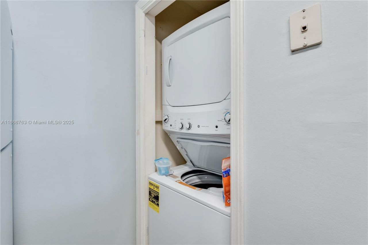 8730 Thomas Dr, Unit 409, Panama City, FL 32408 Photo