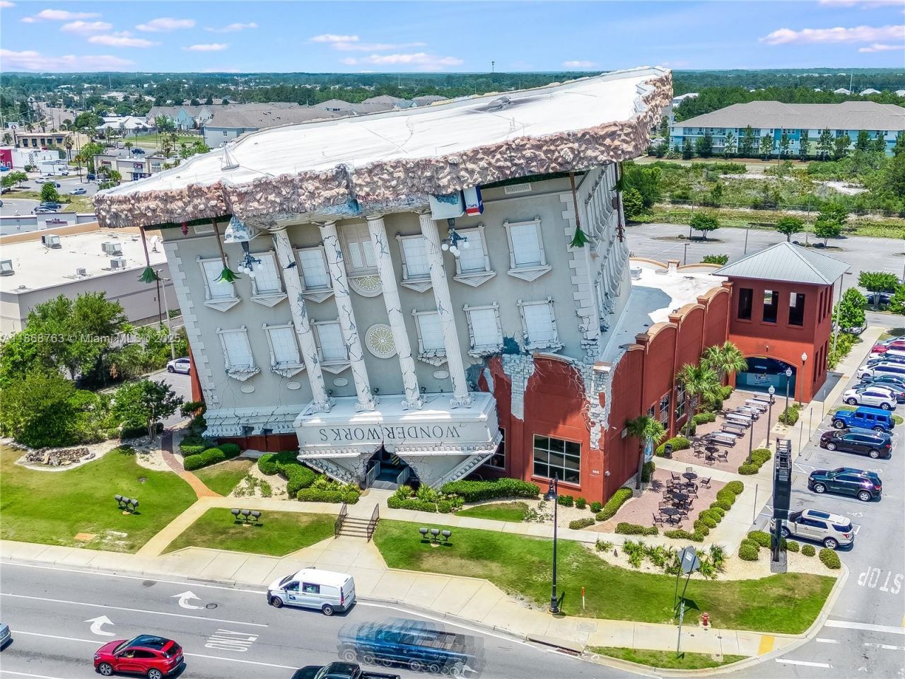 8730 Thomas Dr, Unit 409, Panama City, FL 32408 Photo