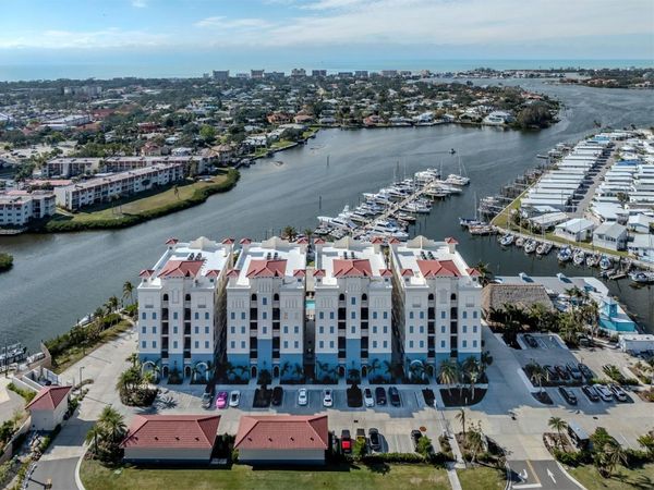 501 TAMIAMI TRAIL N, Unit 502, VENICE, FL 34285