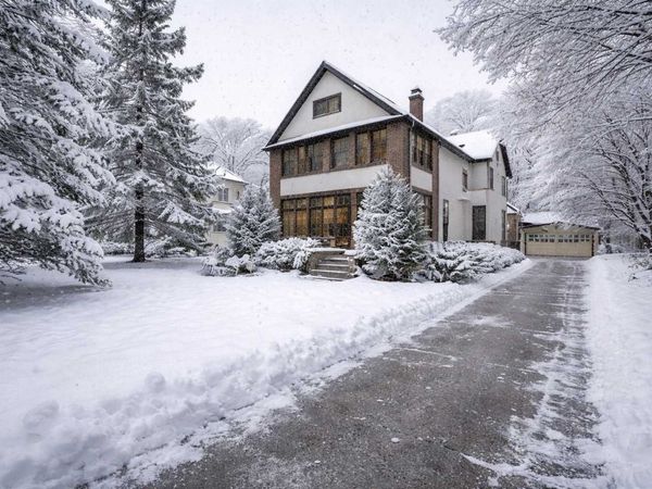 911 8th Street S, Fargo, ND 58103