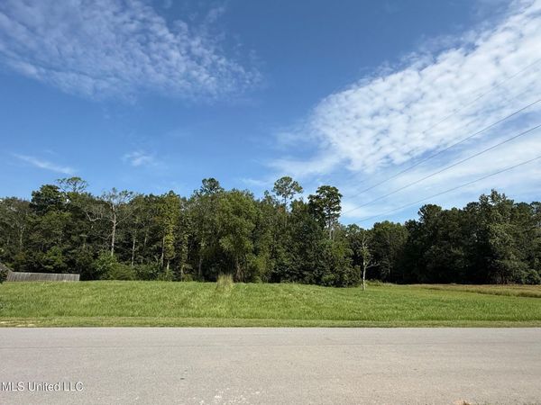 Riverwalk Circle, Biloxi, MS 39532