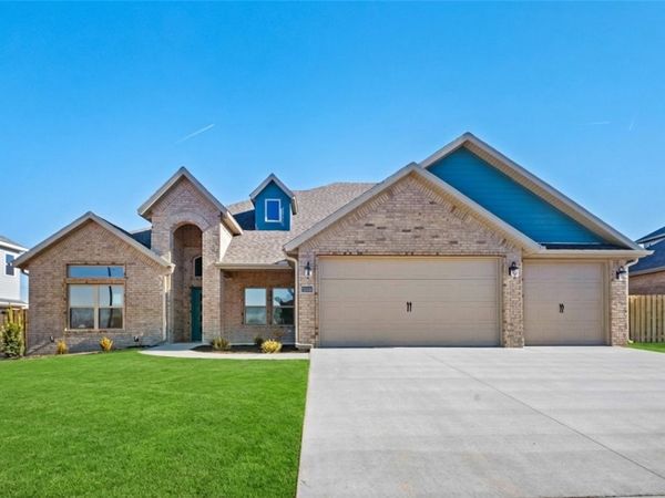 1220 Fierce Lane, Centerton, AR 72719