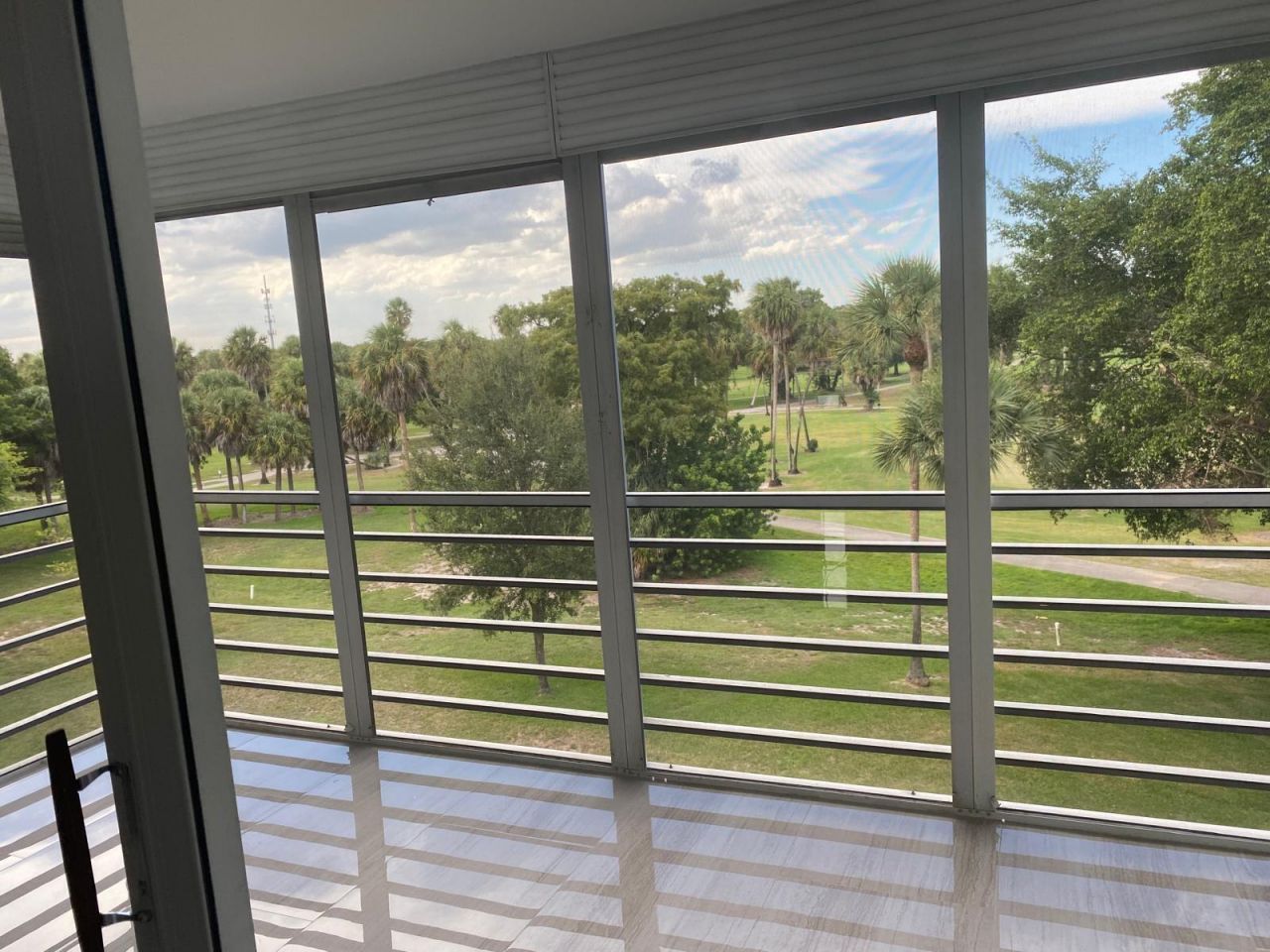 3960 Oaks Clubhouse Drive, Unit 401, Pompano Beach, FL 33069 Photo