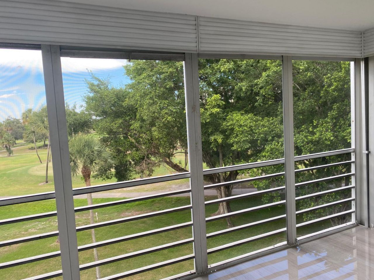 3960 Oaks Clubhouse Drive, Unit 401, Pompano Beach, FL 33069 Photo